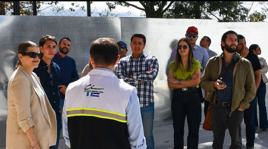 ESTUDIANTES DE MAPI-UFM EXPLORAN DISTRICENTRO Y SU DESARROLLO INMOBILIARIO